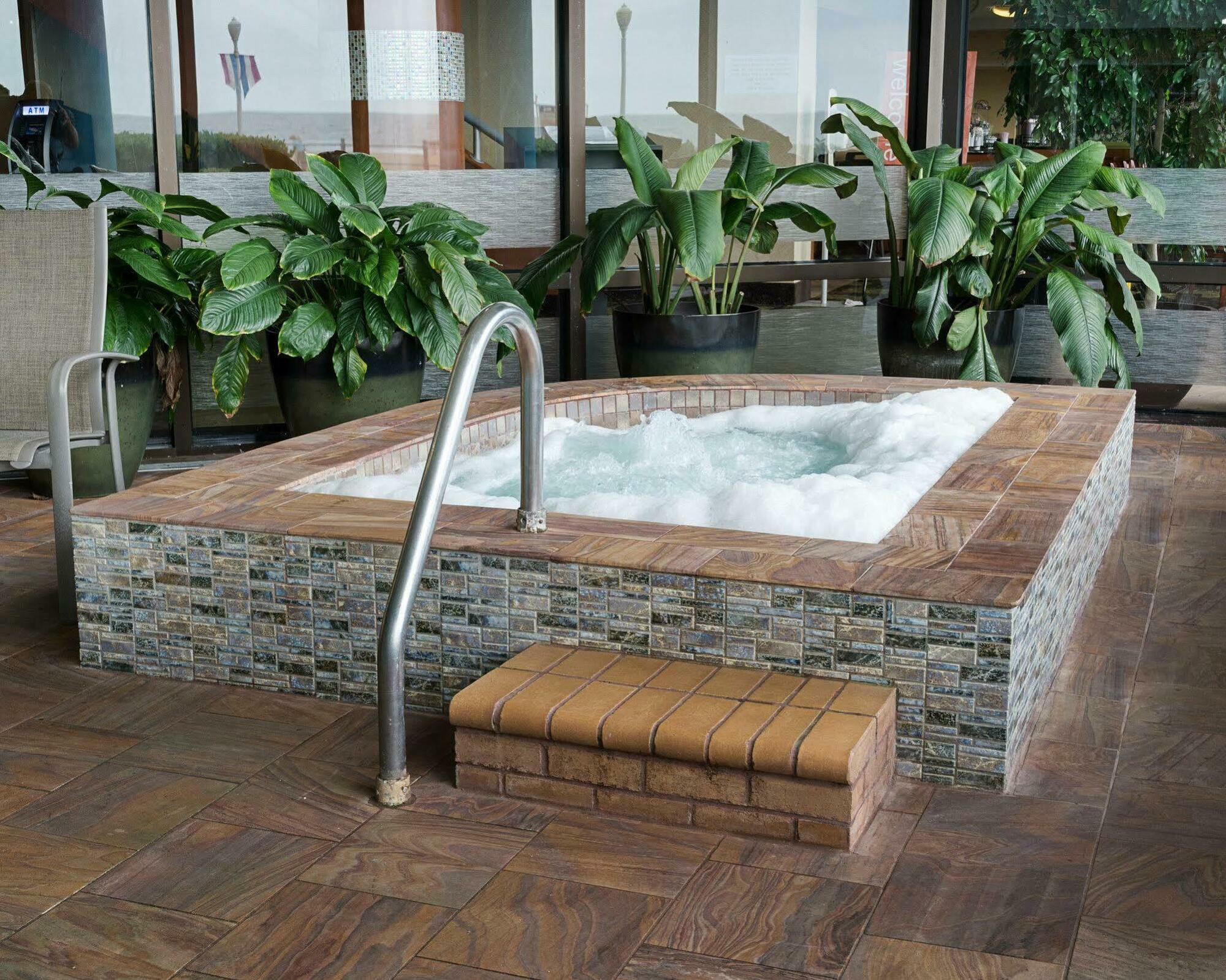 Coastal Hotel&Suites Virginia Beach - Oceanfront Zewnętrze zdjęcie